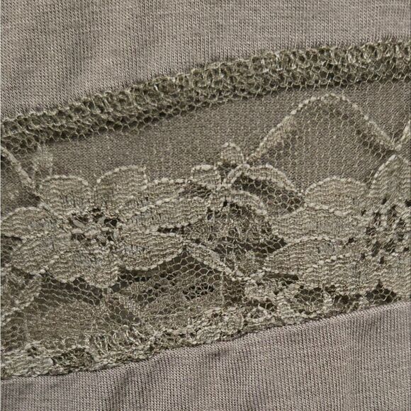 Lane Bryant 14/16 Soft Knit Tee Top Brown Lace Sharkbite Pullover Lightweight - Picture 4 of 10